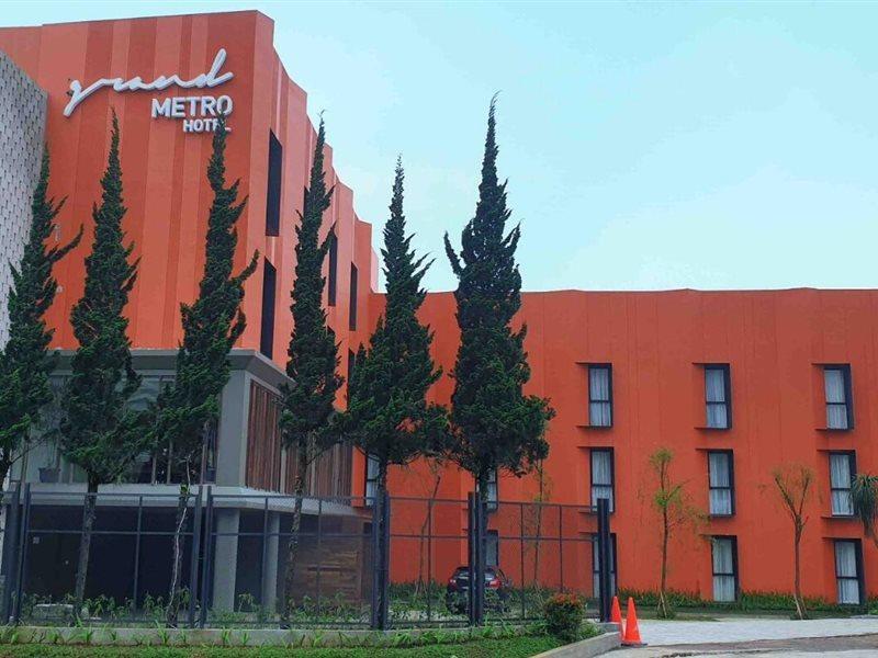 Grand Metro Puncak Hotell Cibodas Exteriör bild